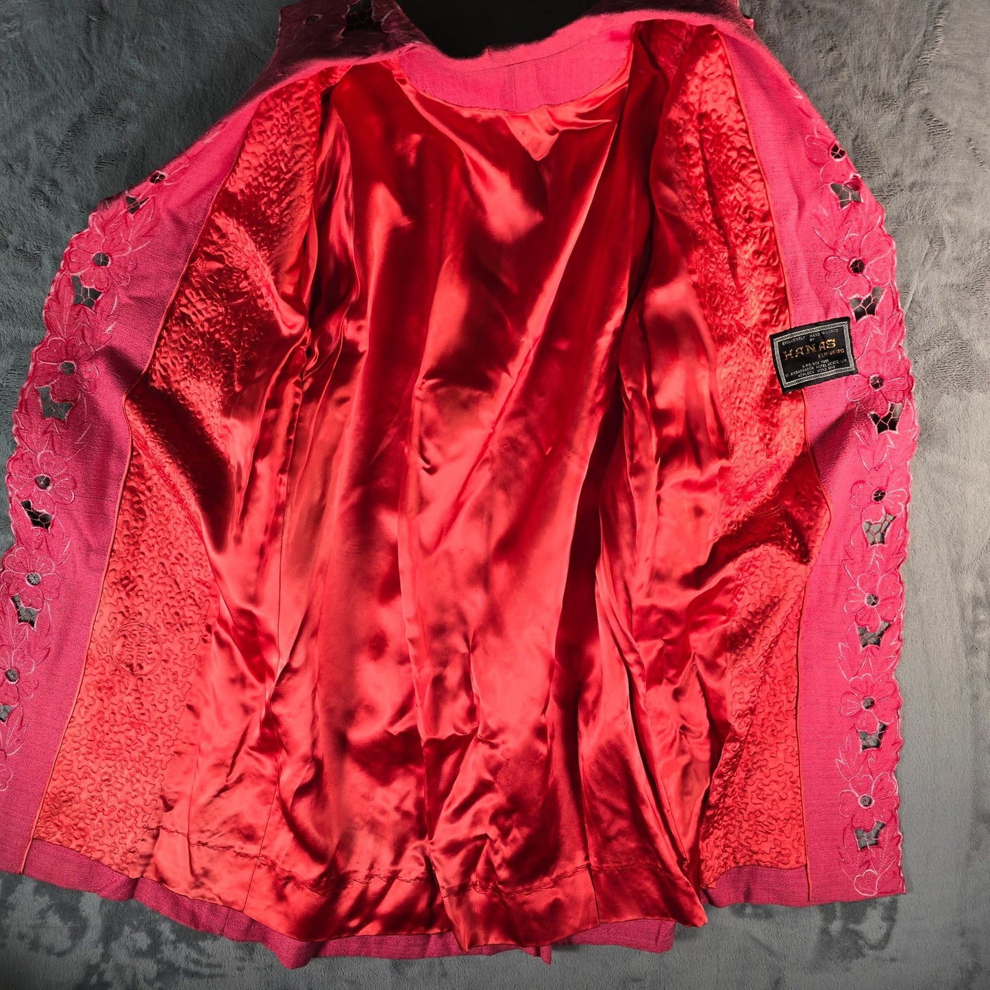 Vintage 1960s Hanas Clothiers Hong Kong Pink Open Front Cutwork Coat (L)