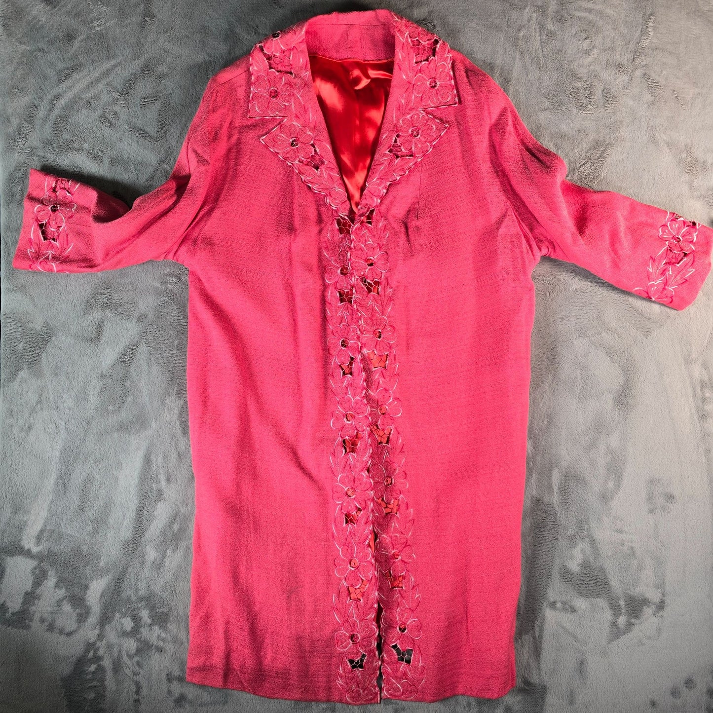 Vintage 1960s Hanas Clothiers Hong Kong Pink Open Front Cutwork Coat (L)