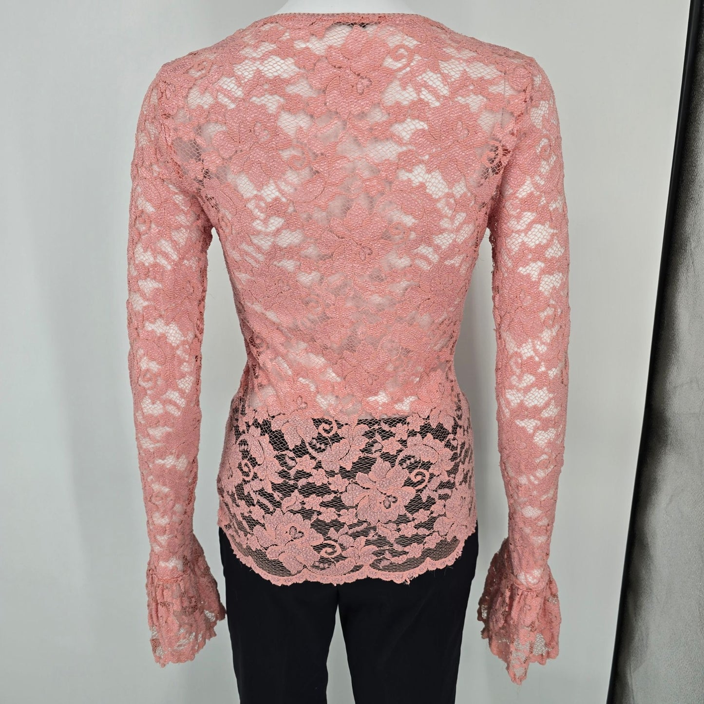 Vintage Y2K Moda International Victoria's Secret Pink Lace Bell Sleeve Top (S)