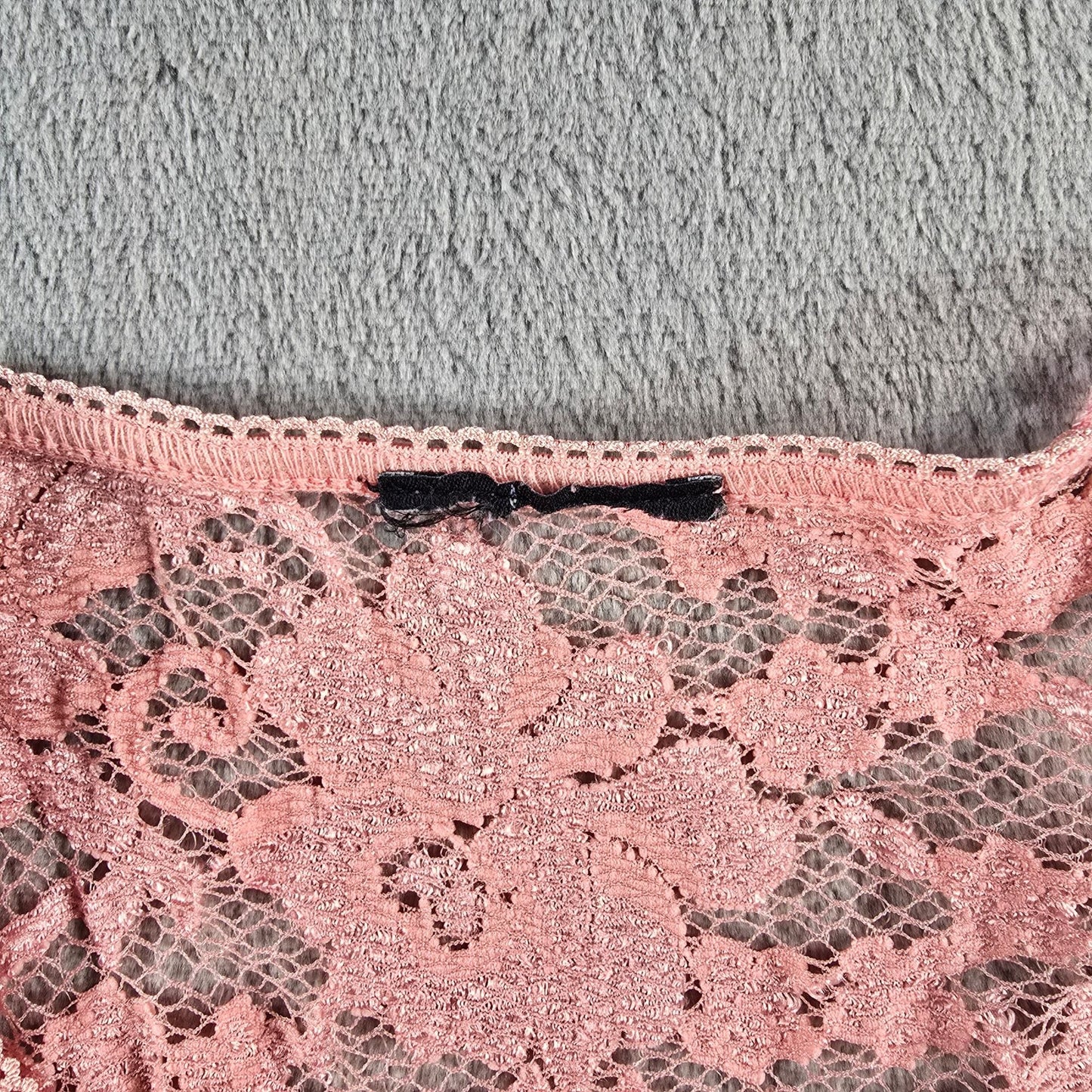 Vintage Y2K Moda International Victoria's Secret Pink Lace Bell Sleeve Top (S)
