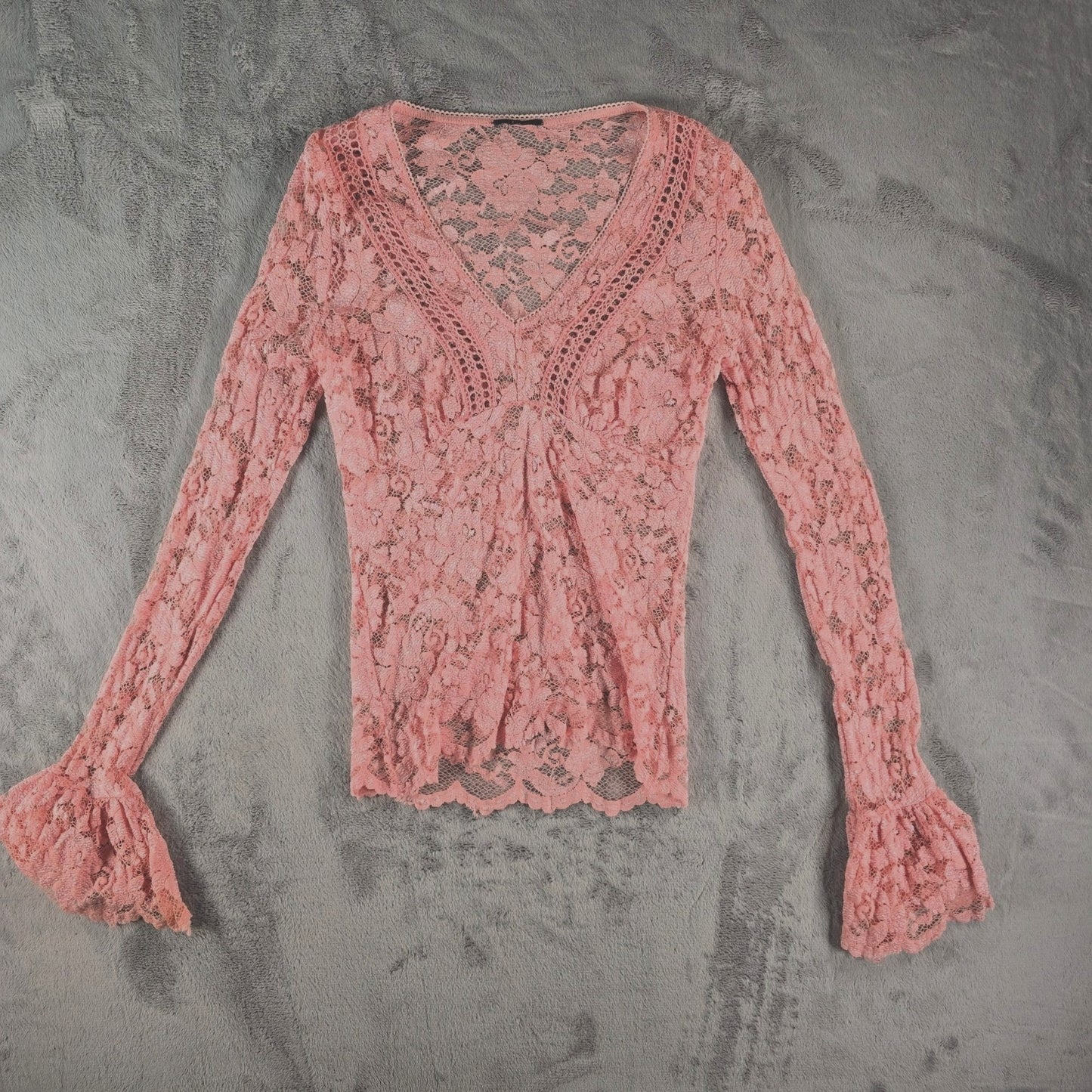 Vintage Y2K Moda International Victoria's Secret Pink Lace Bell Sleeve Top (S)