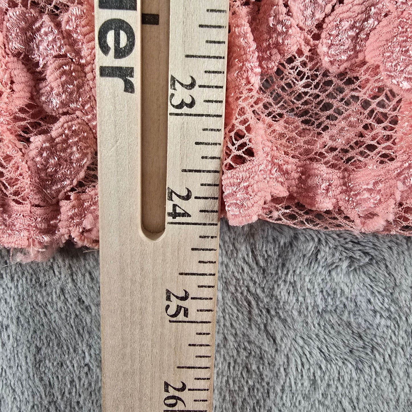 Vintage Y2K Moda International Victoria's Secret Pink Lace Bell Sleeve Top (S)