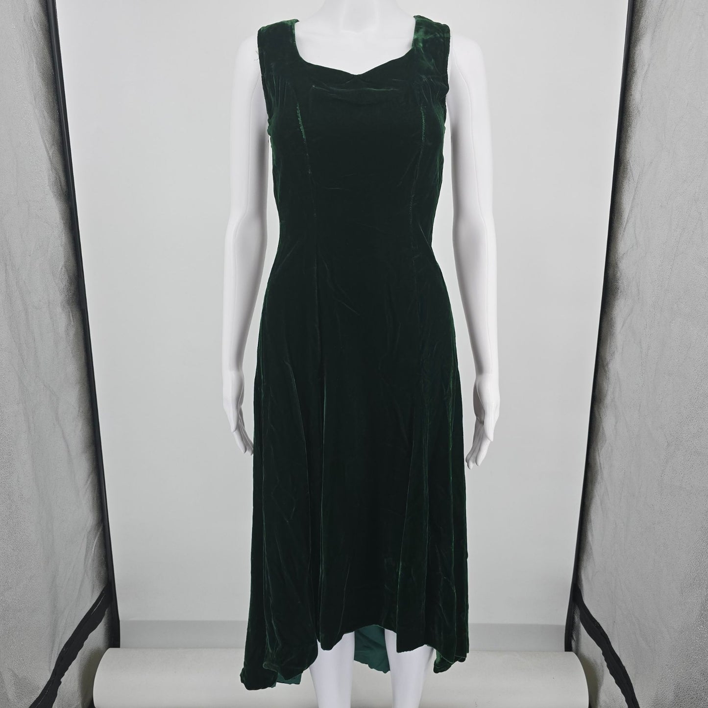 Vintage 1970s Deep Forest Green Velvet High Low Sleeveless Holiday Dress (XS)