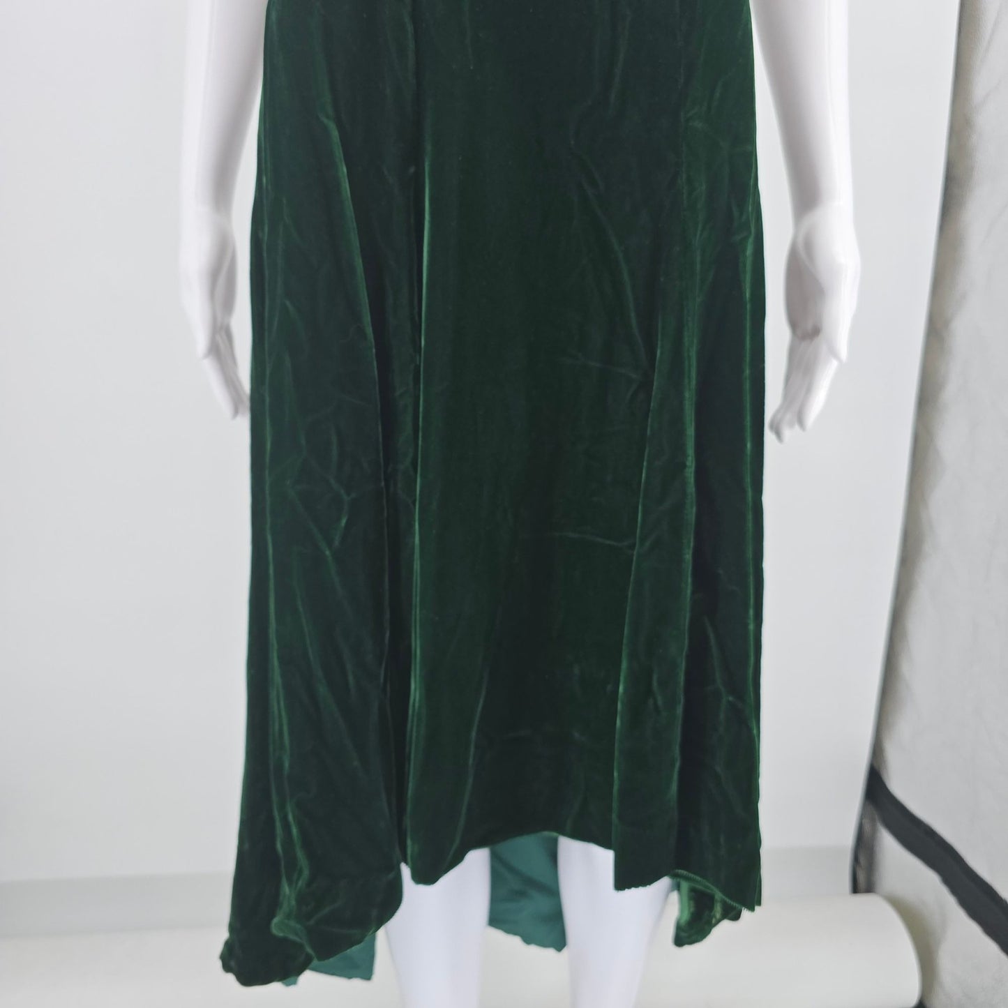 Vintage 1970s Deep Forest Green Velvet High Low Sleeveless Holiday Dress (XS)