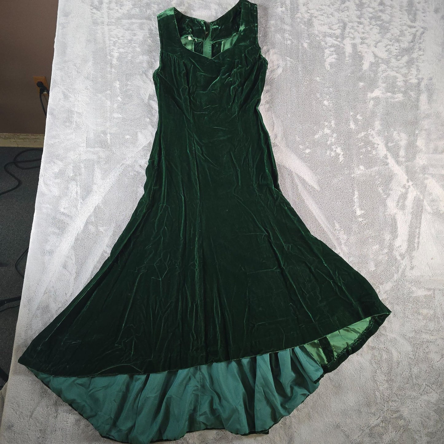 Vintage 1970s Deep Forest Green Velvet High Low Sleeveless Holiday Dress (XS)