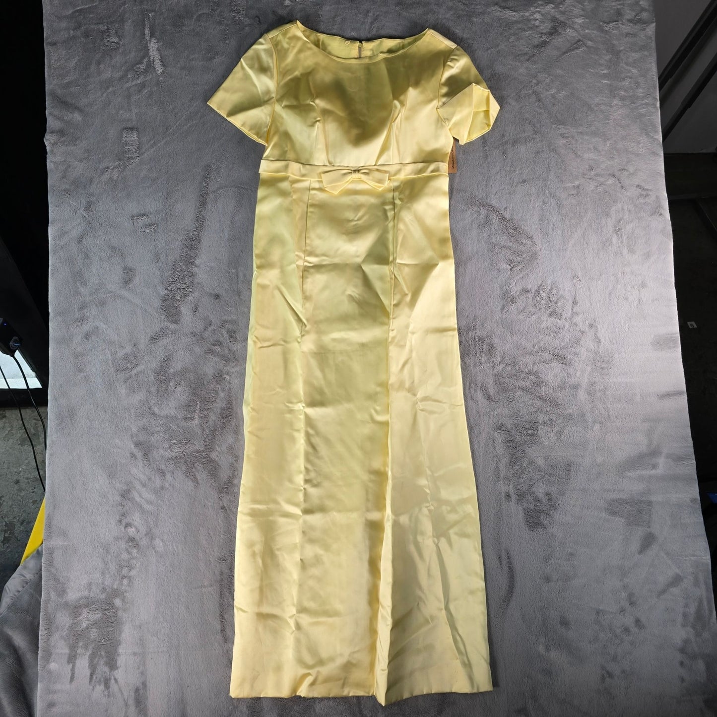 Vintage Early 1960s Yellow Satin Short Sleeve Metal Zipper Maxi Dress (2/XS)