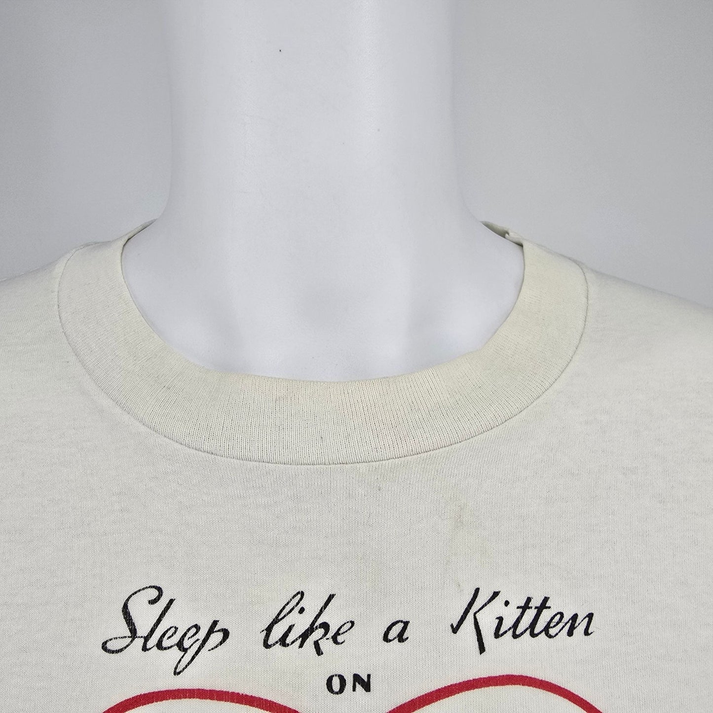 Vintage 1990s Chesapeake and Ohio Chessie "Sleep Like a Kitten" T-Shirt (XL)