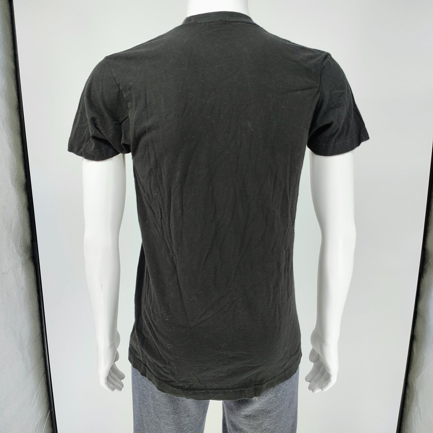 Friends New York City Skyline Black Graphic T-Shirt (Medium)