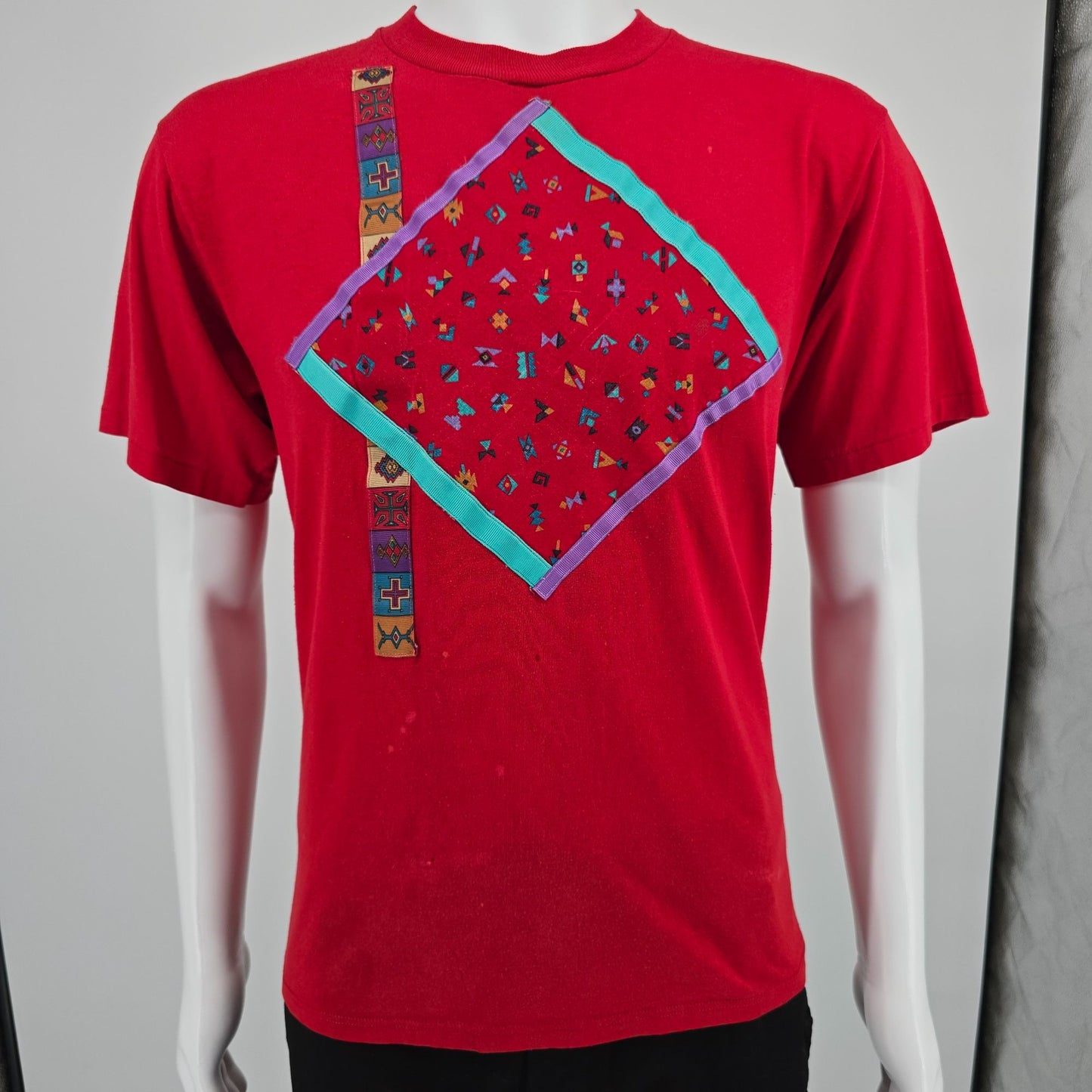 Vintage 1990s Jerzees Southwestern Ribbon Applique Wearable Art T-Shirt (M/L)