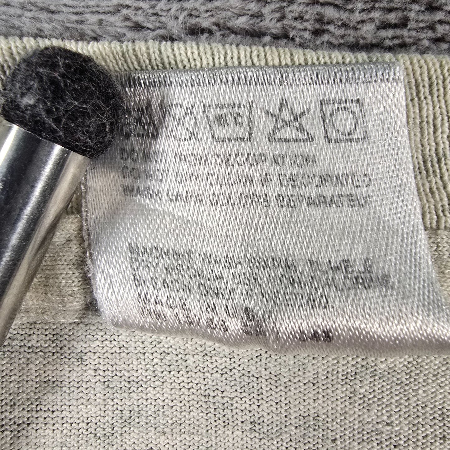 Distressed Vintage 1990s Fruit of the Loom Gray Holy Cross Tennis T-Shirt (XL)