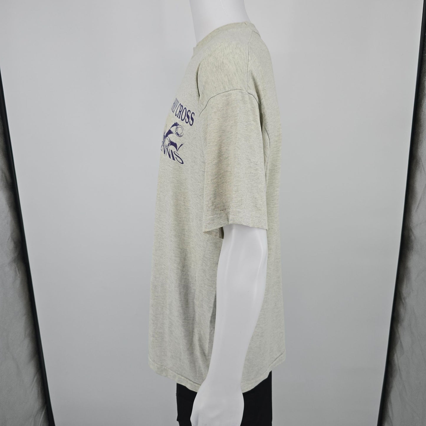 Distressed Vintage 1990s Fruit of the Loom Gray Holy Cross Tennis T-Shirt (XL)