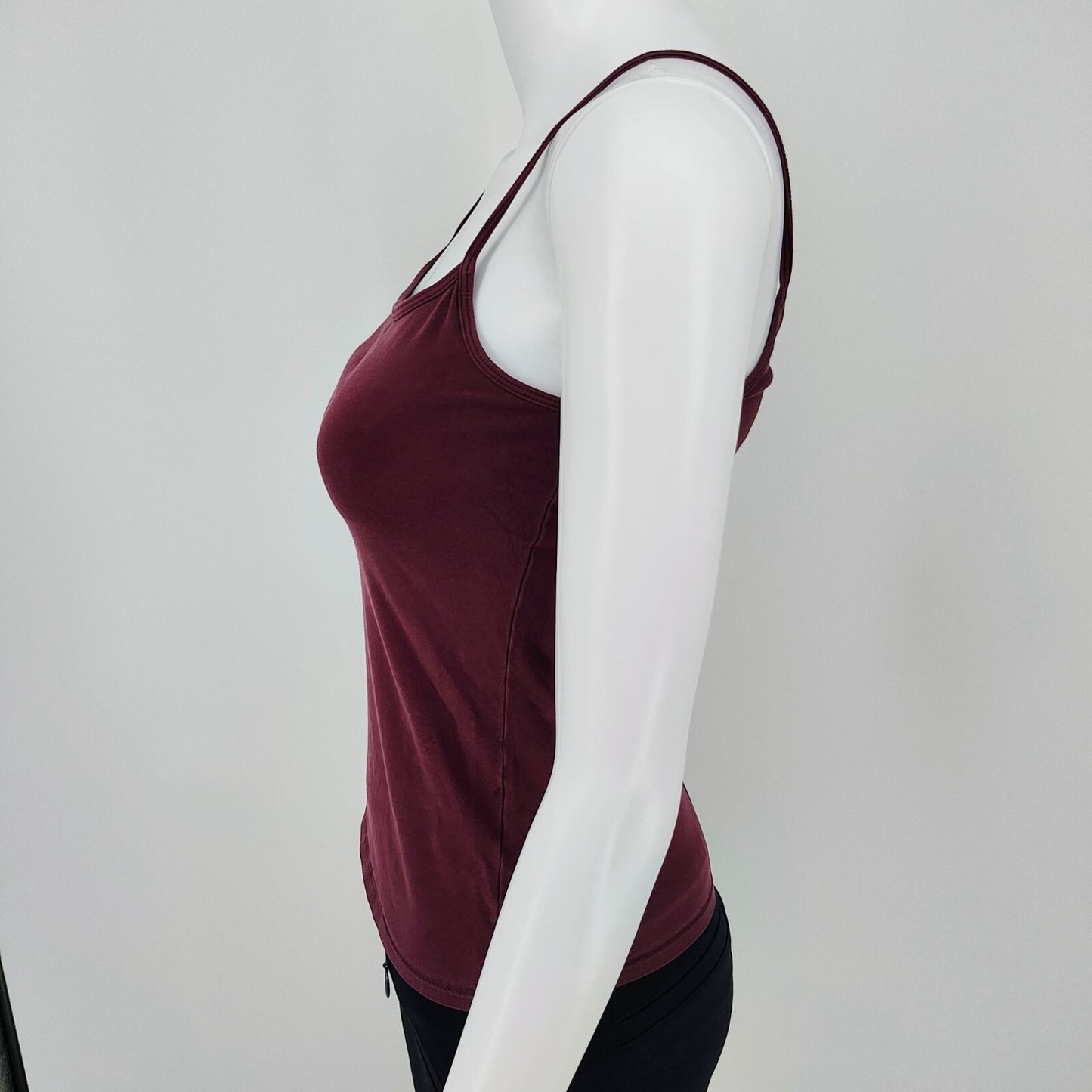Old Navy Intimates Womens Burgundy Spaghetti Strap Stretch Tank Top (S) *Flawed*