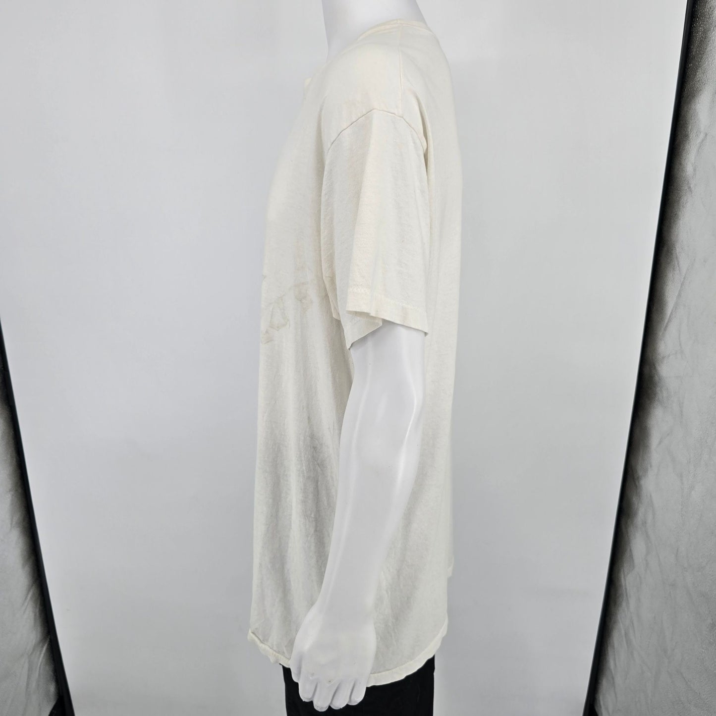 Distressed Vintage 1990s Hanes Blank Single Stitch Cotton T-Shirt (L/XL Long)