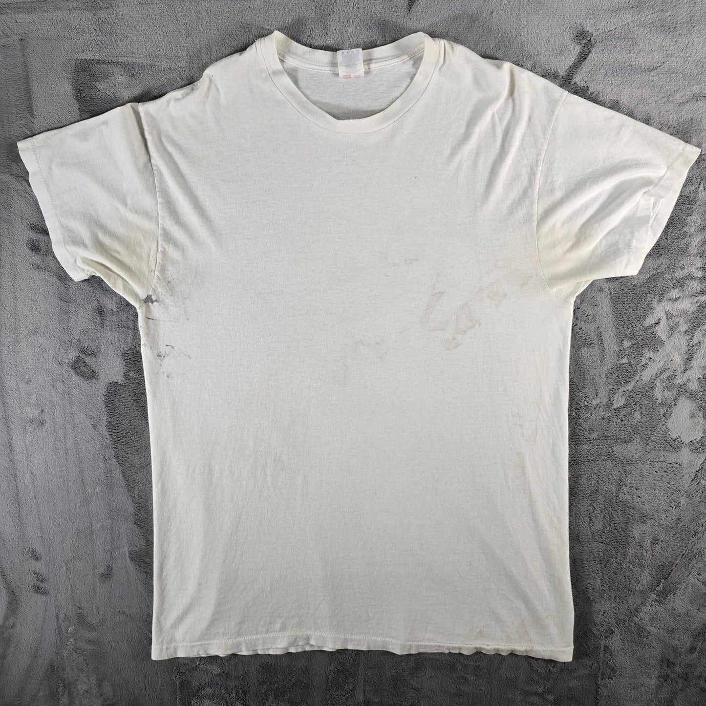 Distressed Vintage 1990s Hanes Blank Single Stitch Cotton T-Shirt (L/XL Long)