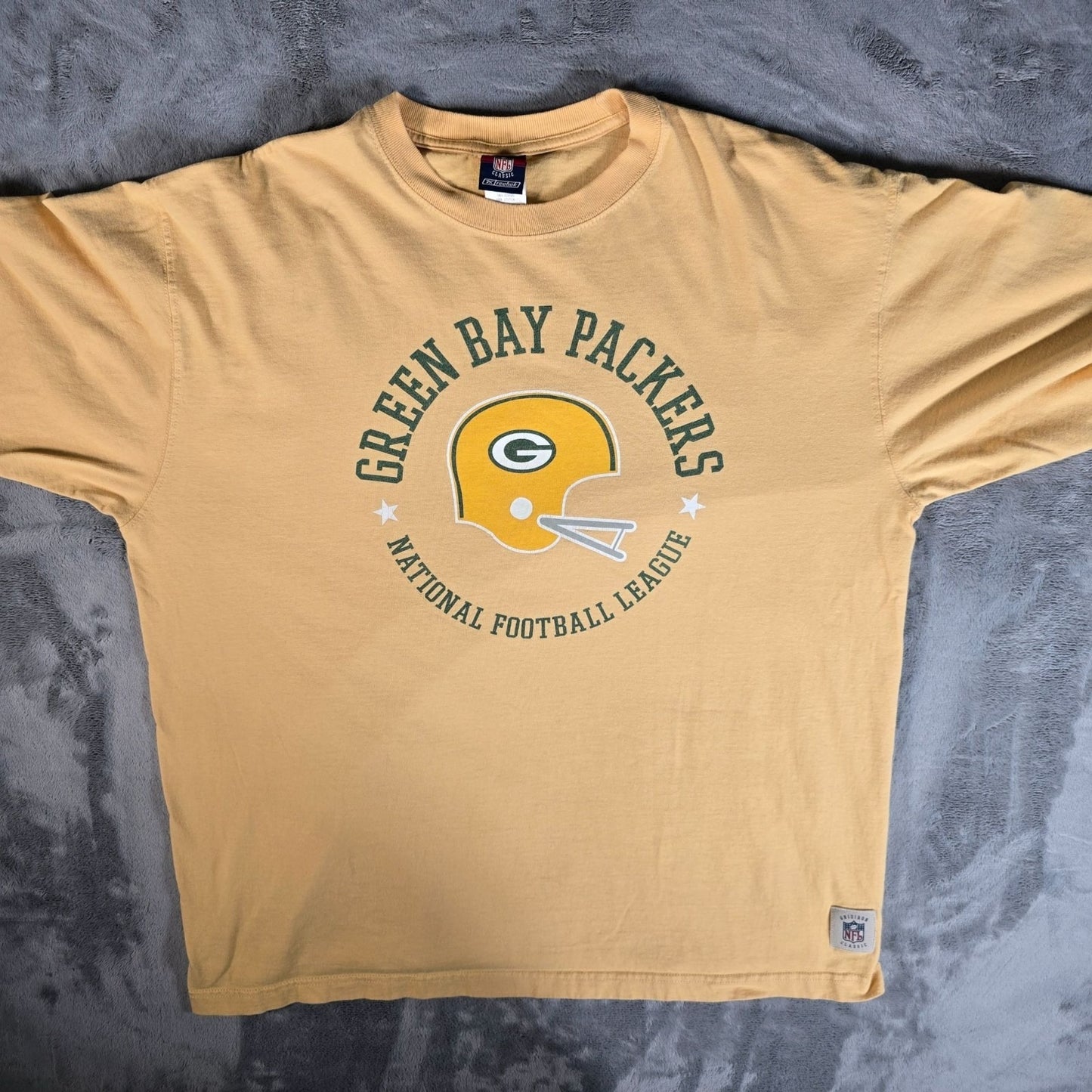 Vintage Y2K Reebok NFL Gridiron Classic Green Bay Packers Helmet T-Shirt (XL)