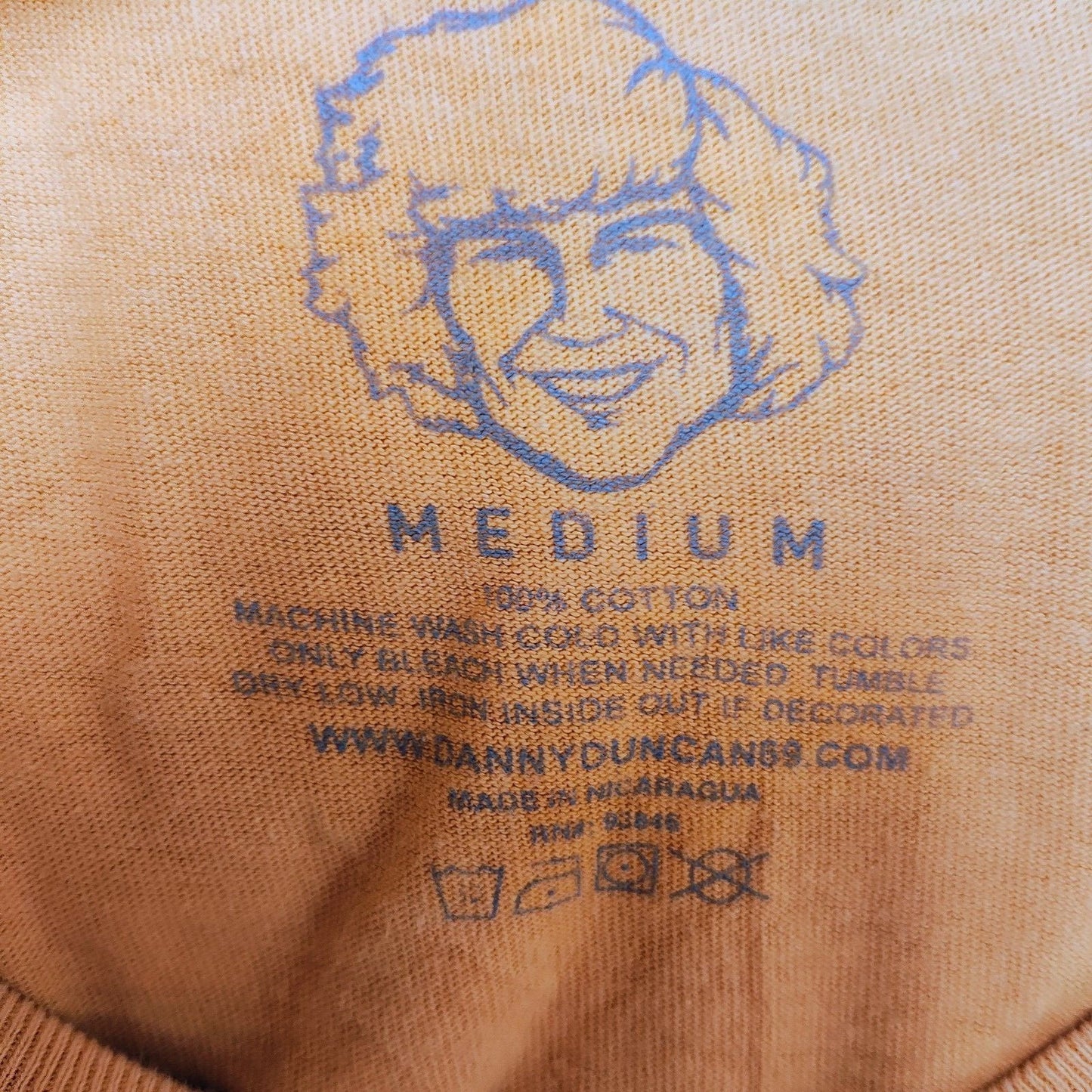 Danny Duncan "I Love Hot Moms" Yellow/Orange Graphic T-Shirt (M)