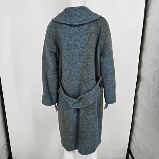Distressed Vintage 1960s Women's Heathered Gray-Blue Single-Breasted Coat (M)