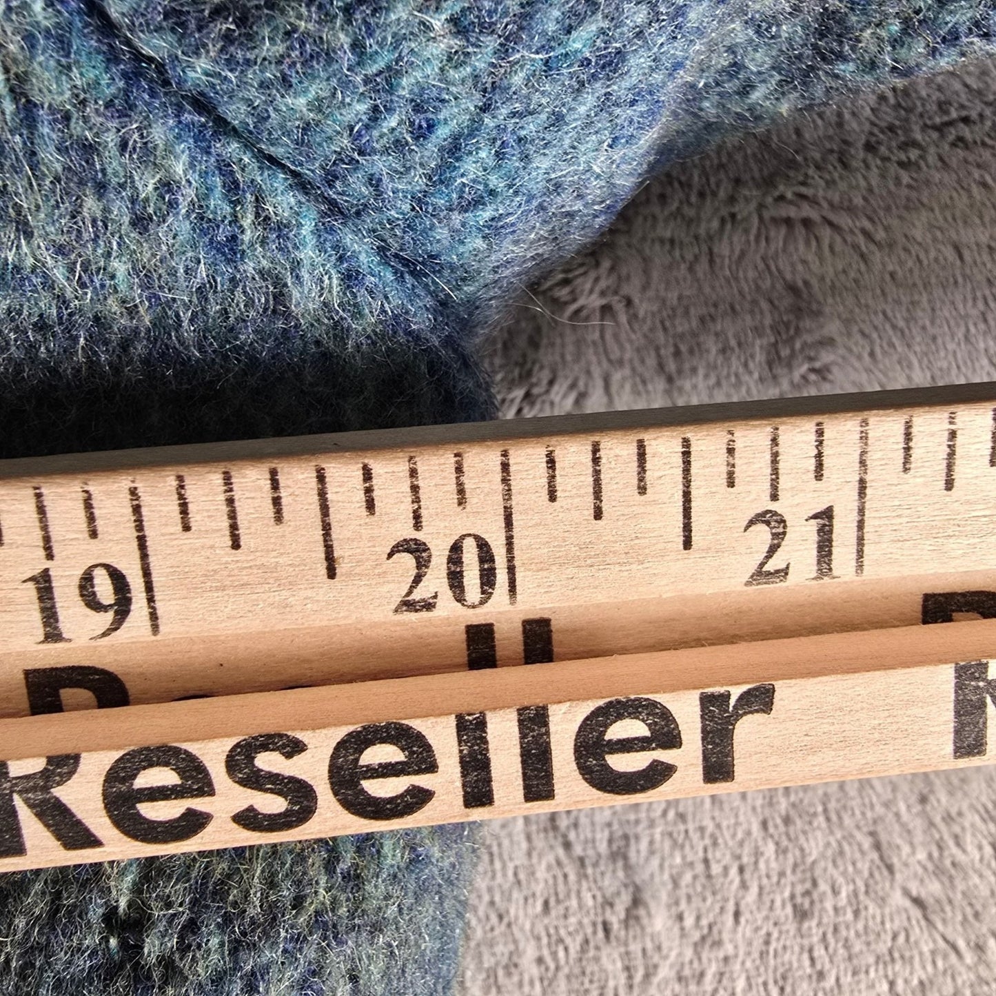 Distressed Vintage 1960s Women's Heathered Gray-Blue Single-Breasted Coat (M)