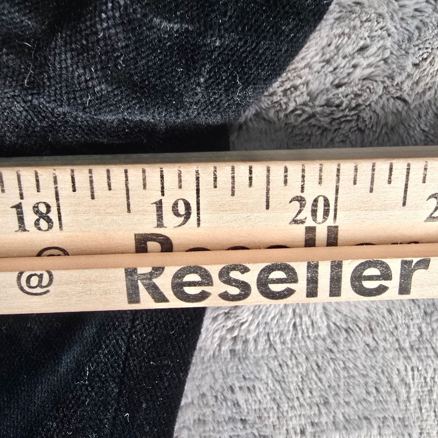 Vintage 1990s JS Collections Made in Canada Women's Black Velvet Long Coat (M)