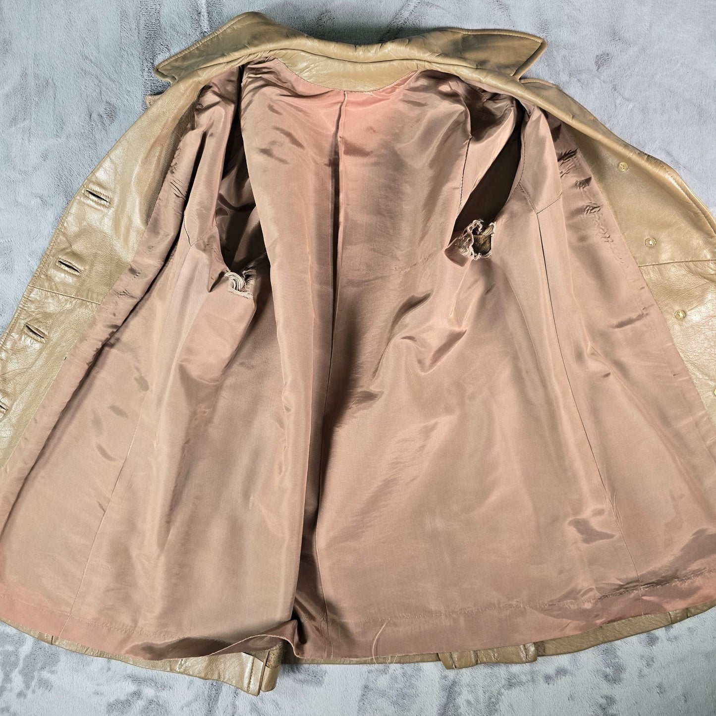Vintage 1970s Unbranded Double-Breasted Olive Taupe Leather Coat (XL) *Fair
