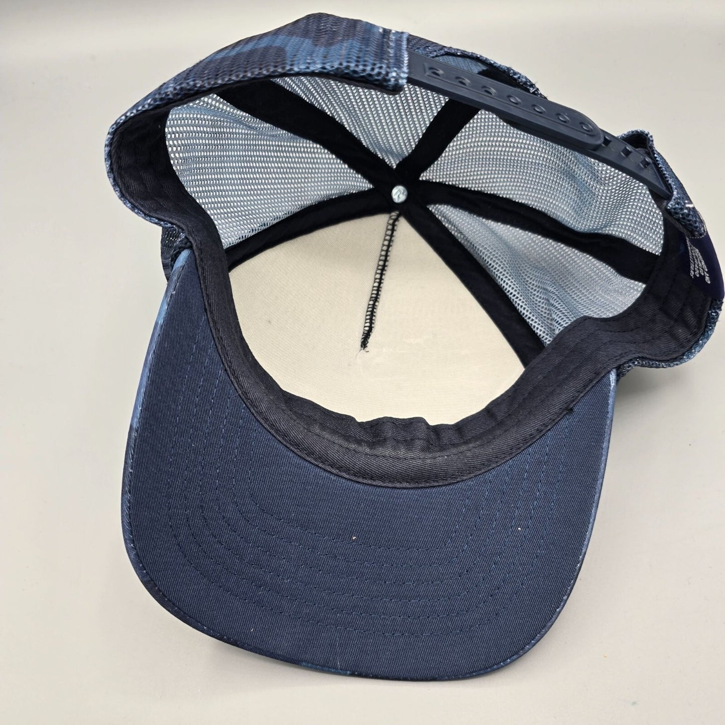 Ski Town All-Stars Vali Colorado US Rocky Central Blue Camouflage Trucker Hat