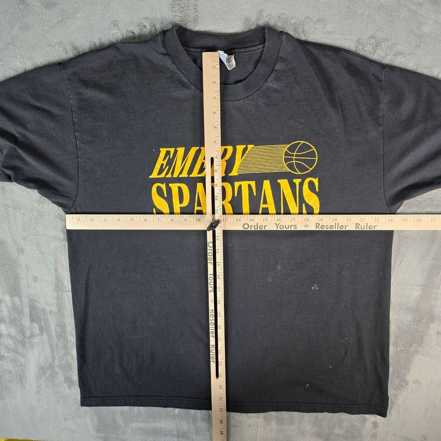 Vintage Y2K Emery Spartans 1999-2000 Region 8 Basketball Champions T-Shirt (XL)