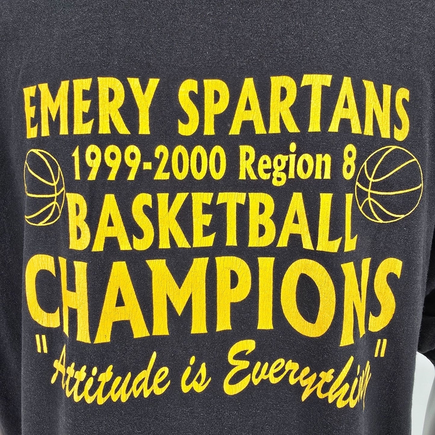 Vintage Y2K Emery Spartans 1999-2000 Region 8 Basketball Champions T-Shirt (XL)