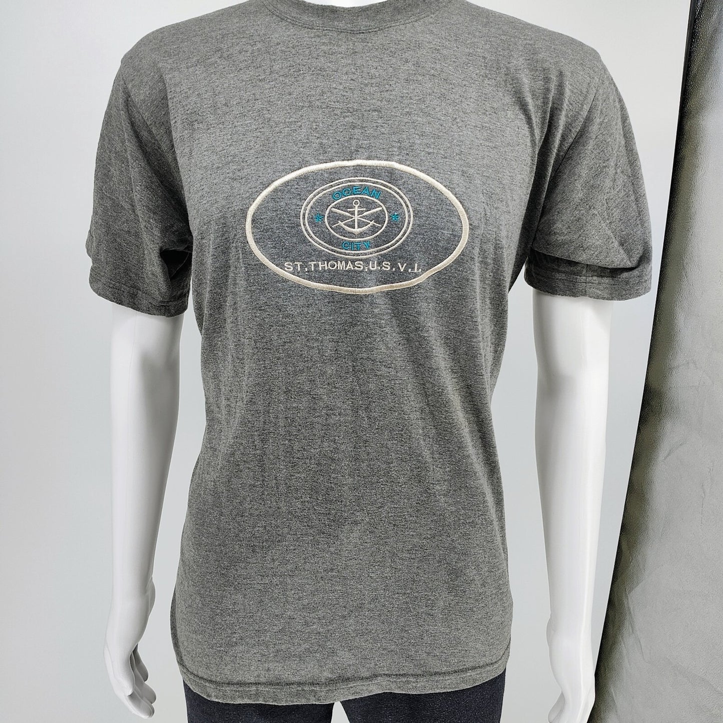 Supreme Resort Wear Ocean City St. Thomas Virgin Islands Embroidered T-Shirt (M)