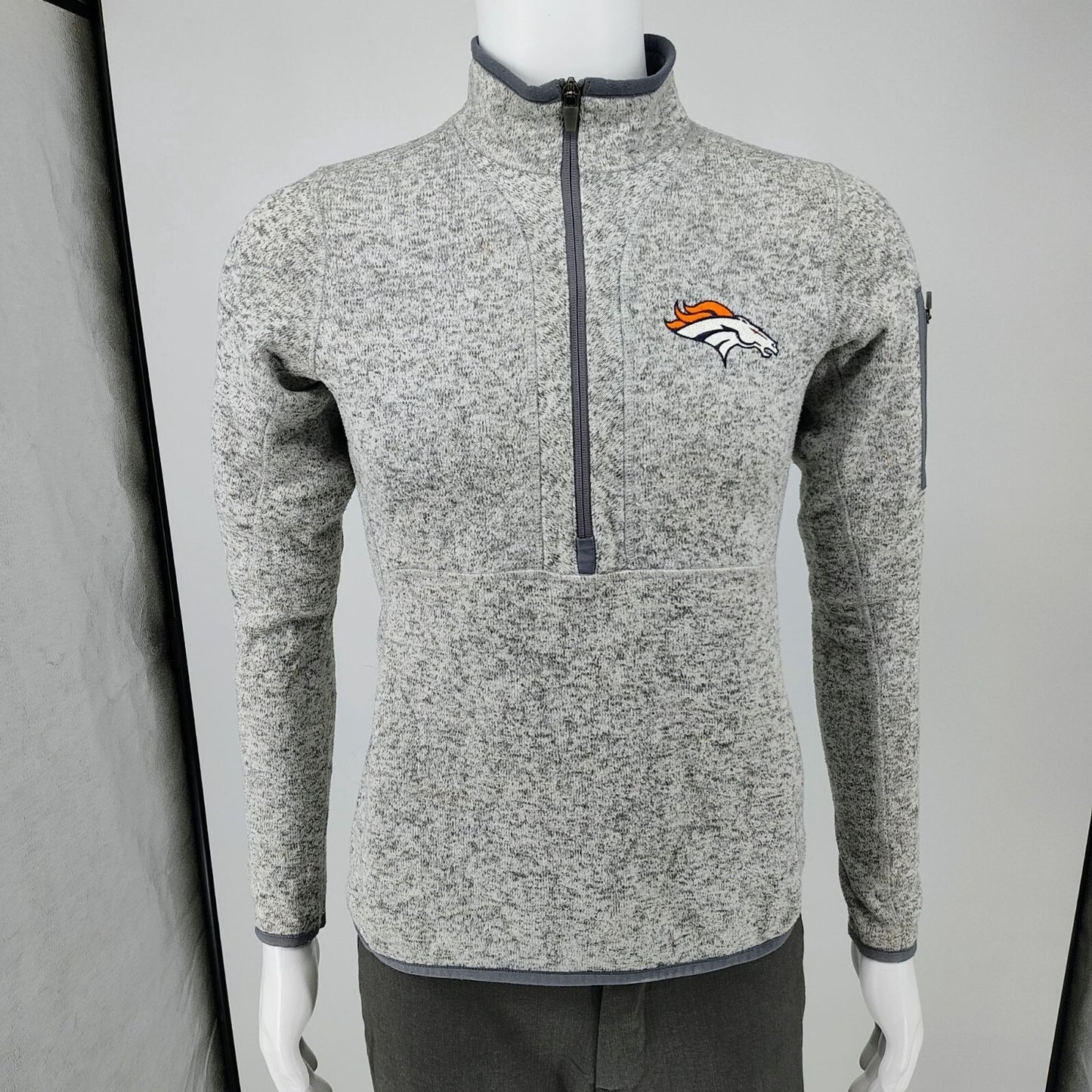 Antigua NFL Denver Broncos Pullover Quarter-Zip Fleec Womens Sweater/Jacket (M)