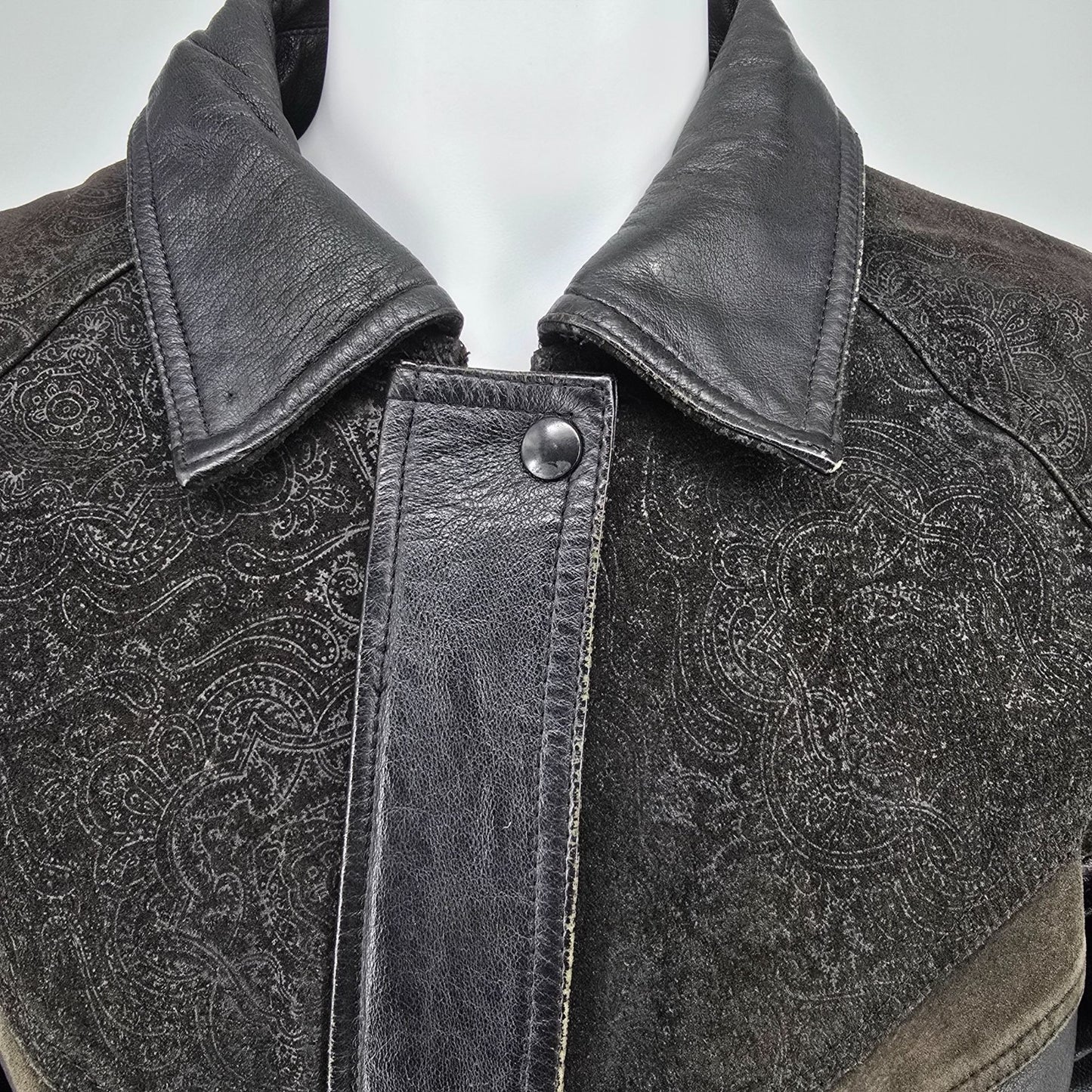 Vintage 1990s Authentic International Outerwear Embossed Leather Jacket (S)