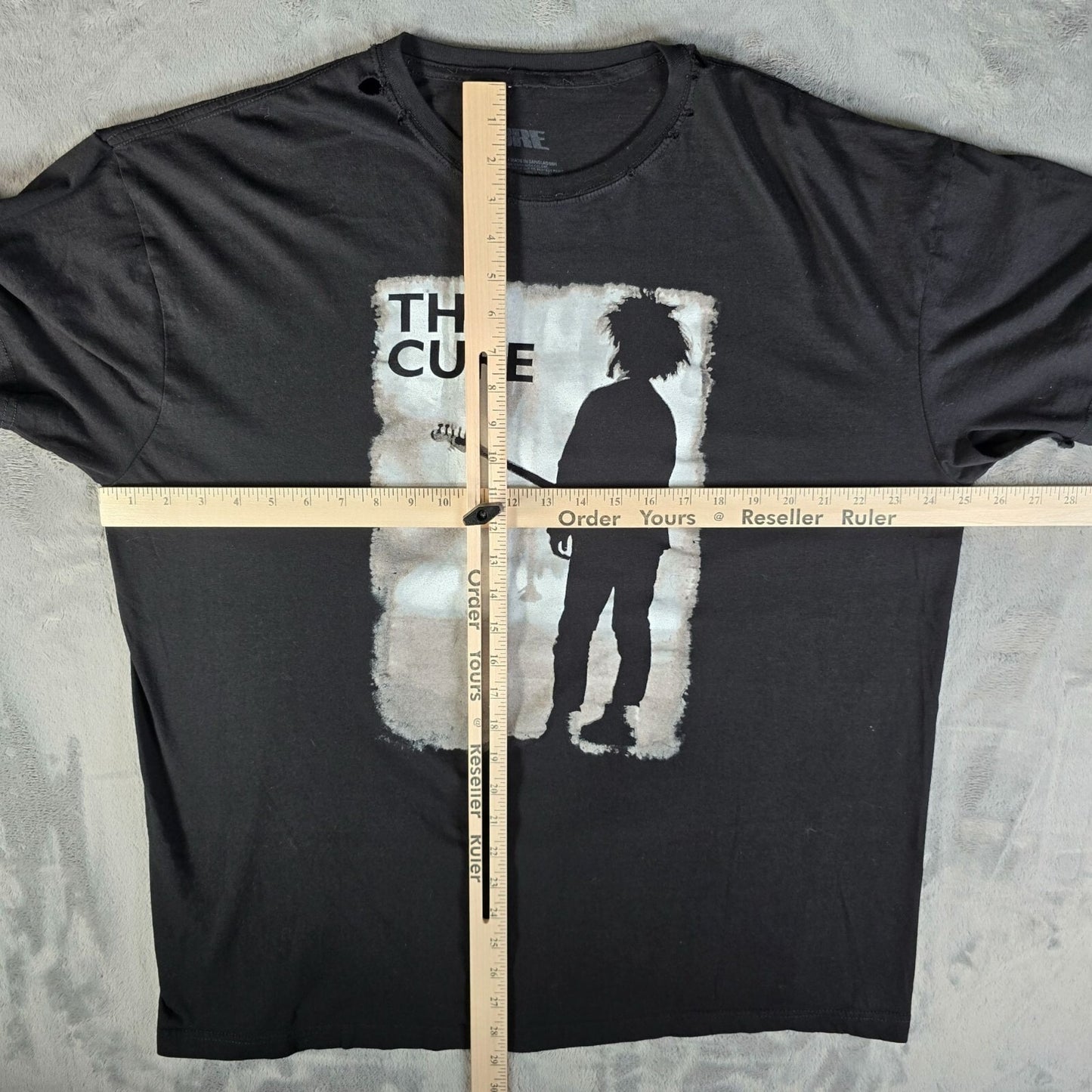 Distressed 2023 The Cure "Boys Don't Cry" Robert Smith Silhouette T-Shirt (XXL)