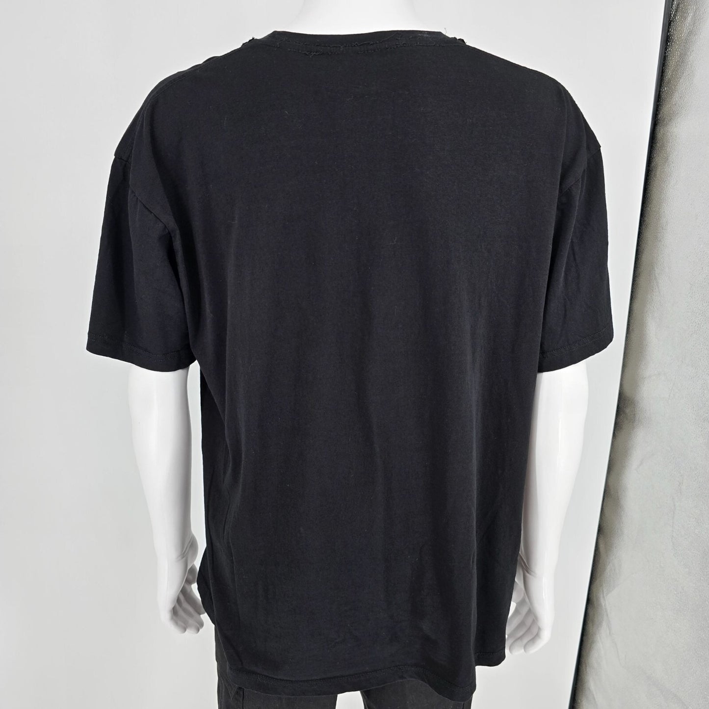 Distressed 2023 The Cure "Boys Don't Cry" Robert Smith Silhouette T-Shirt (XXL)