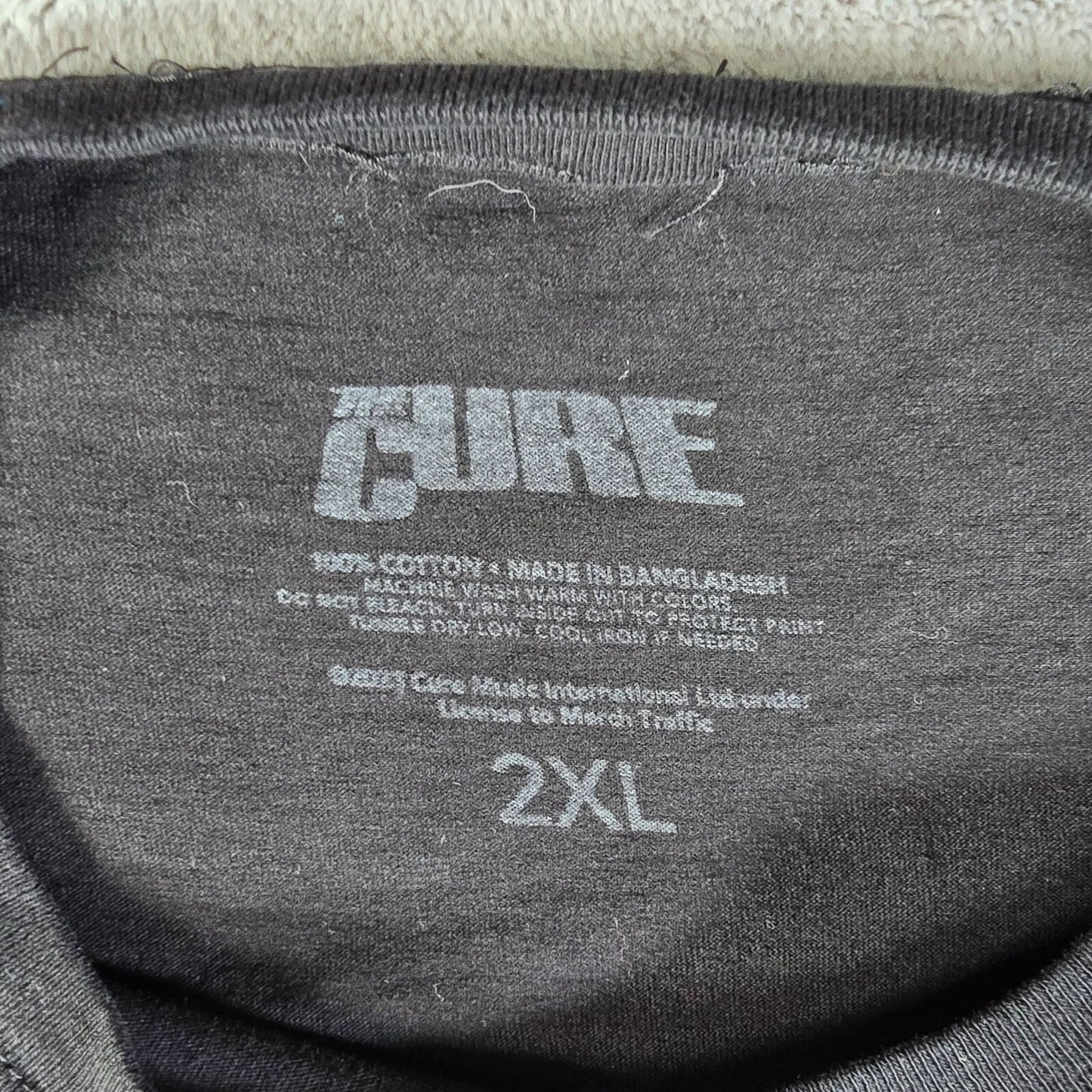 Distressed 2023 The Cure "Boys Don't Cry" Robert Smith Silhouette T-Shirt (XXL)