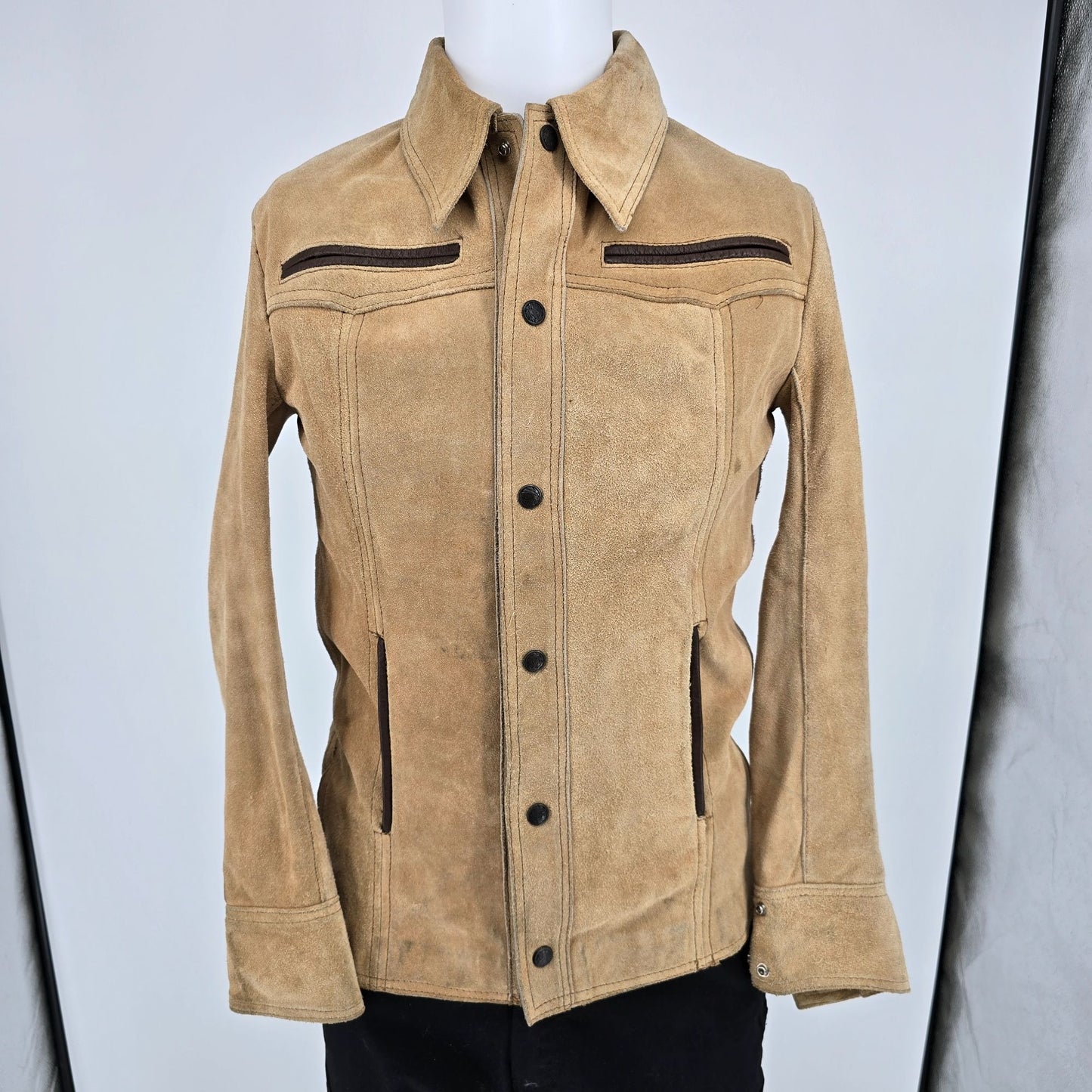 Vintage 1970s Dagger Collar Tan Suede Snap Button Western Jacket (Youth Large)