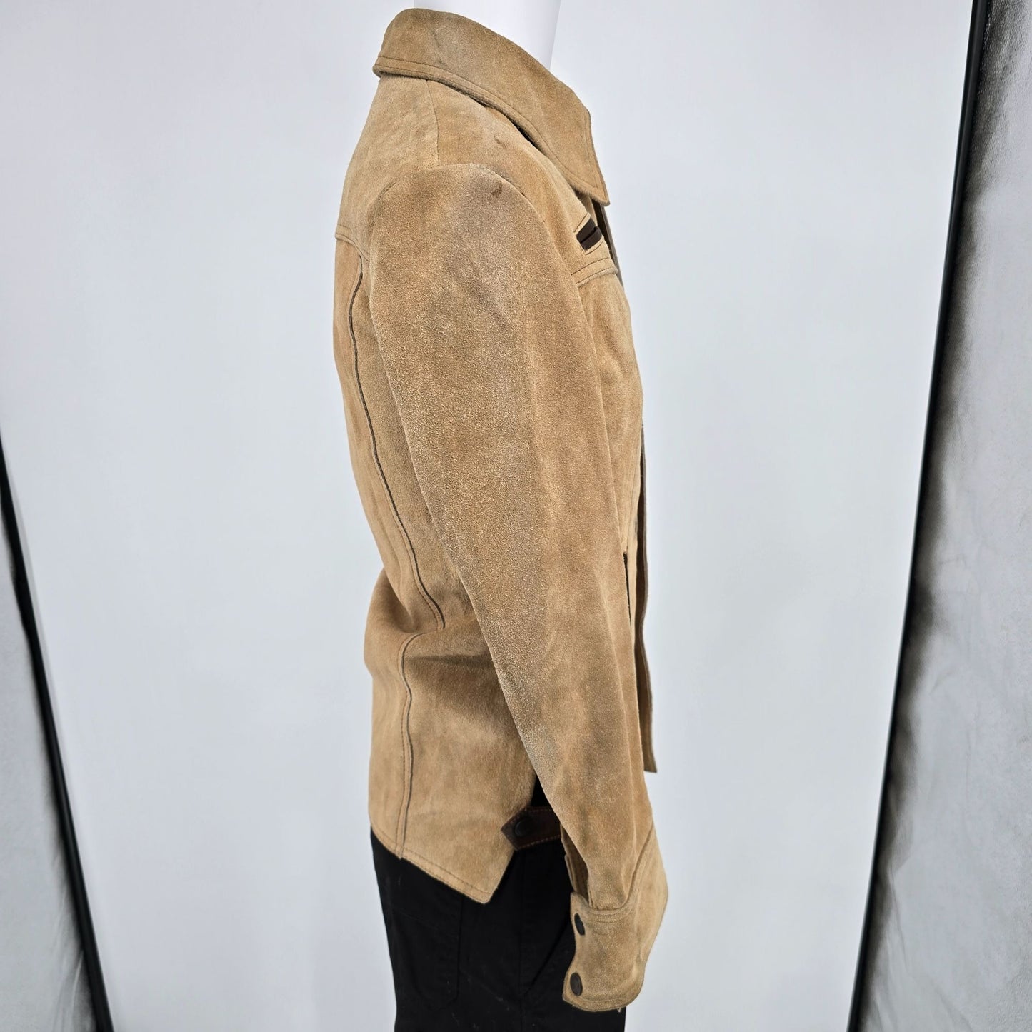 Vintage 1970s Dagger Collar Tan Suede Snap Button Western Jacket (Youth Large)