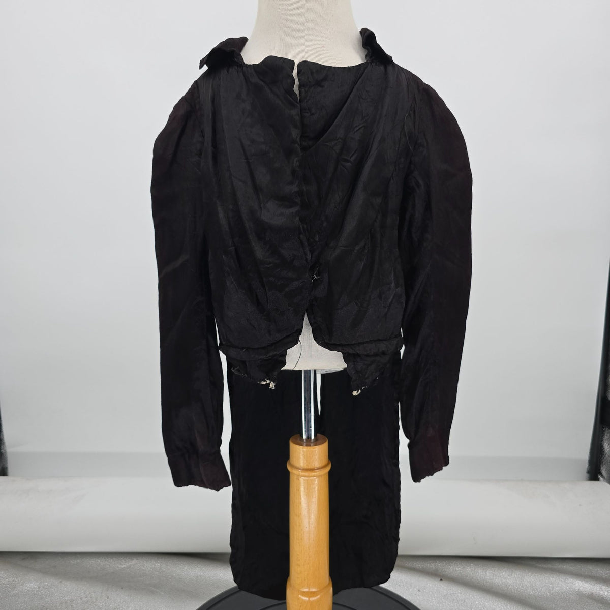 Antique 1880s Victorian Black Silk Coat Basque Bodice (Girls Small) *Fair