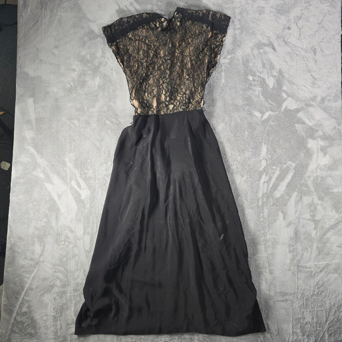 Distressed Vintage 1940s Black Lace Illusion Bodice Romantic Goth Dress (XS)