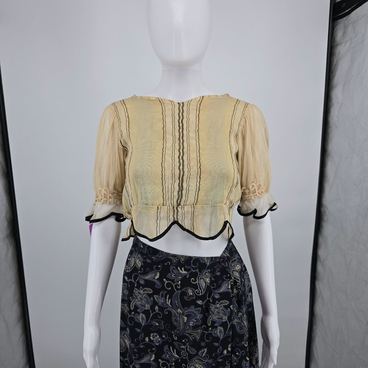 Antique 1910s Edwardian Embellished Sheer Striped Scalloped Hem Blouse (S) *Fair