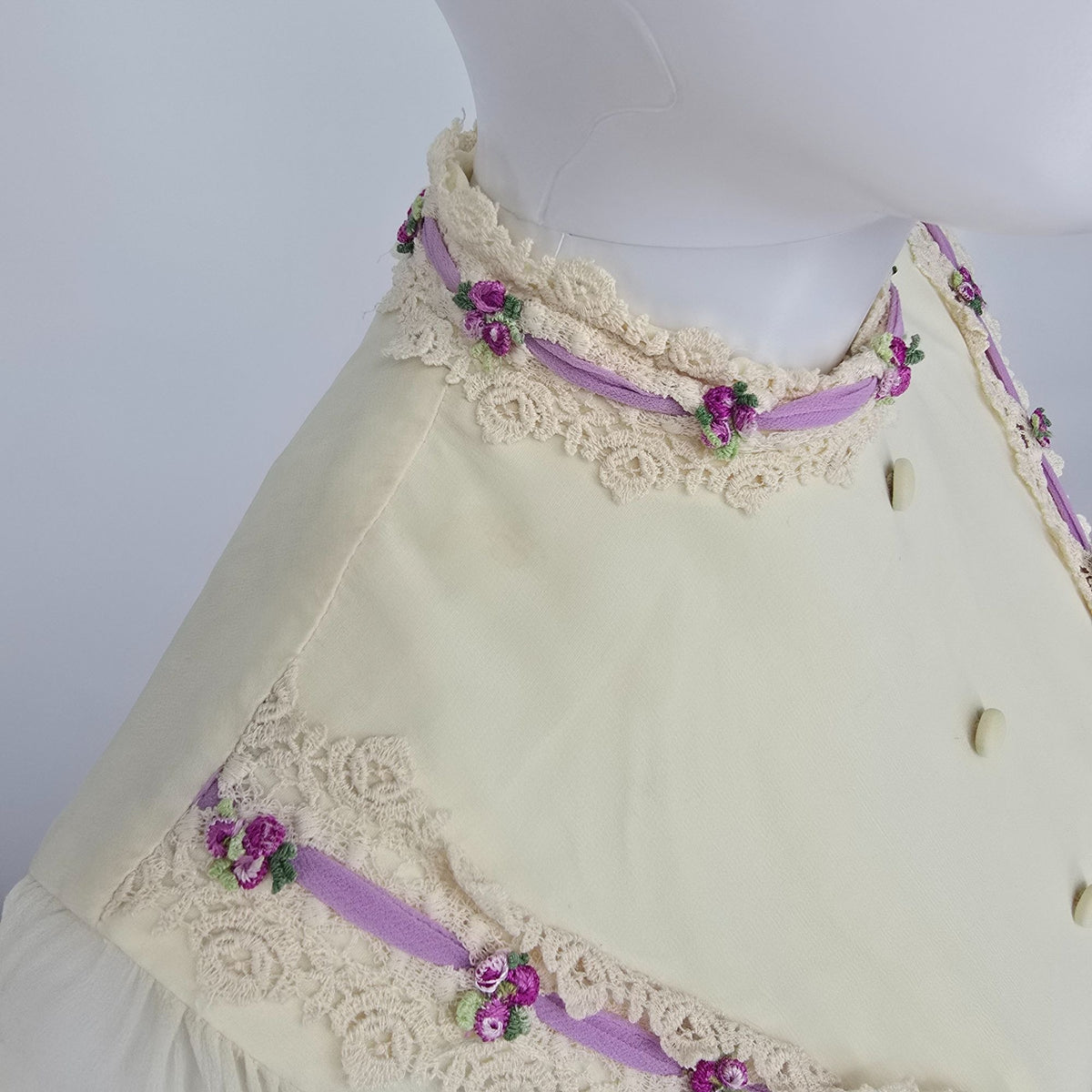 Vintage 1970s Lilac/Cream Prairie-Style Floral Lace Maxi Dress (XS) *Flaws