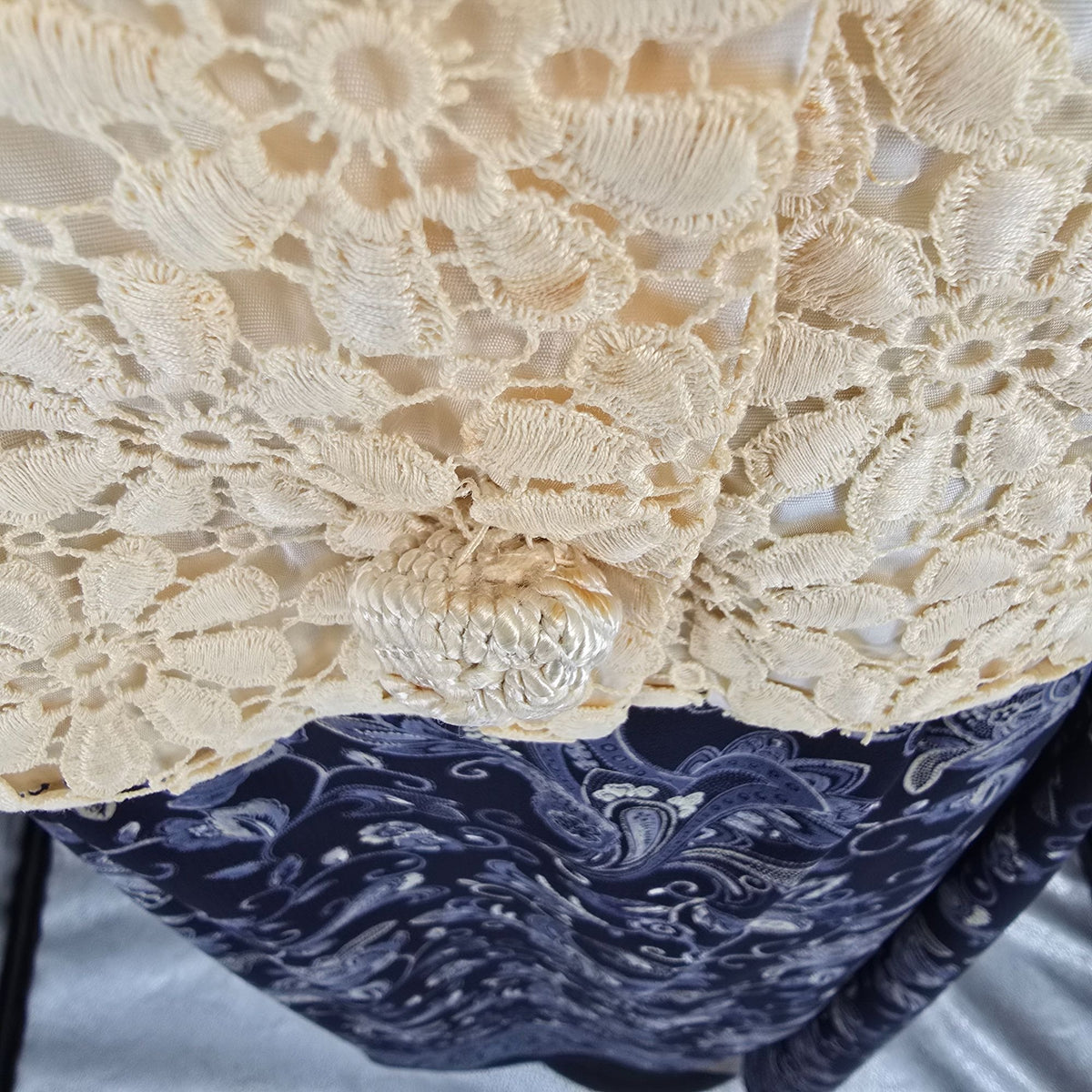 Vintage 1960s Anne Klein Junior Sophisticates Cropped Guipure Lace Jacket (M)