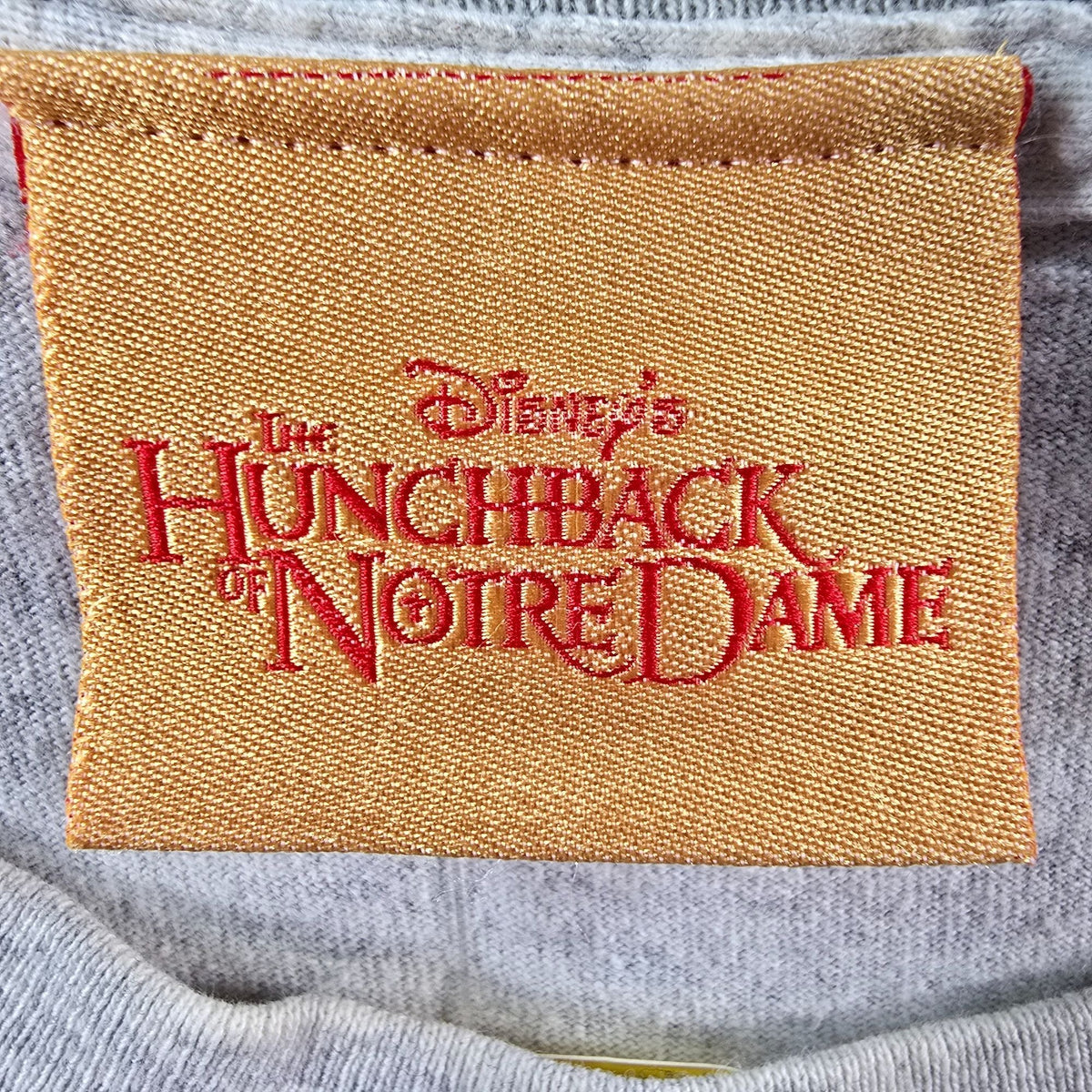 Vintage 1990s Disney's The Hunchback of Notre Dame Embroidered T-Shirt (XL)
