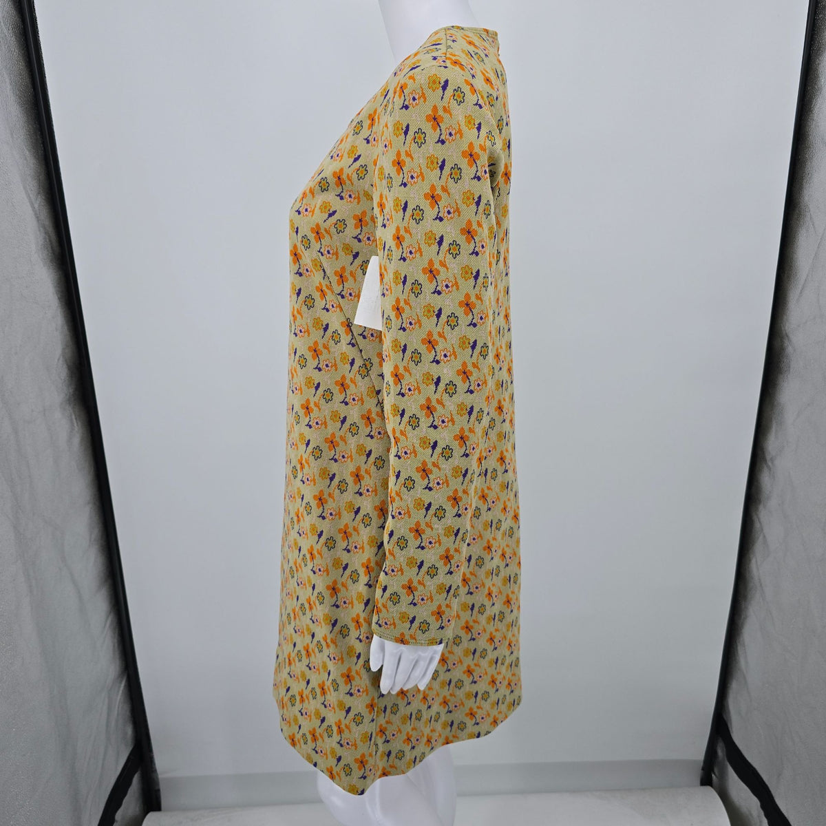 Vintage Early 1970s Floral Long Sleeve Metal Zipper A-Line Shift Mini Dress (L)