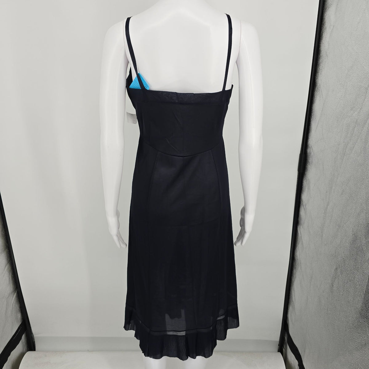Vintage 1960s Navy Blue Nylon/Acetate Tricot Chevron Bodice Full Slip (S)