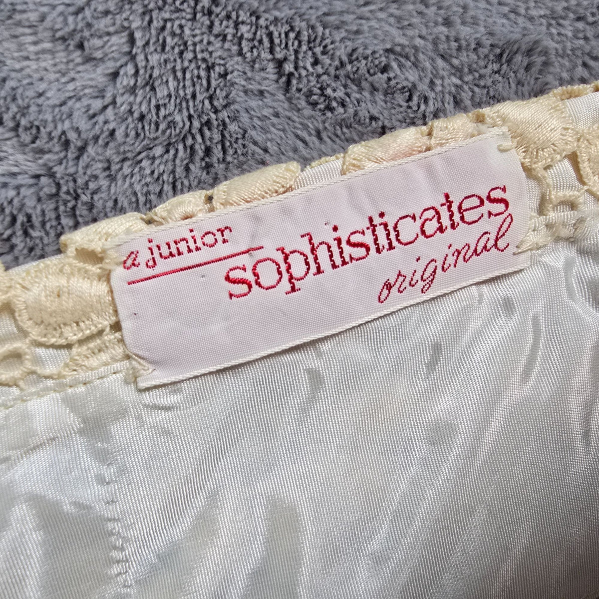 Vintage 1960s Anne Klein Junior Sophisticates Cropped Guipure Lace Jacket (M)