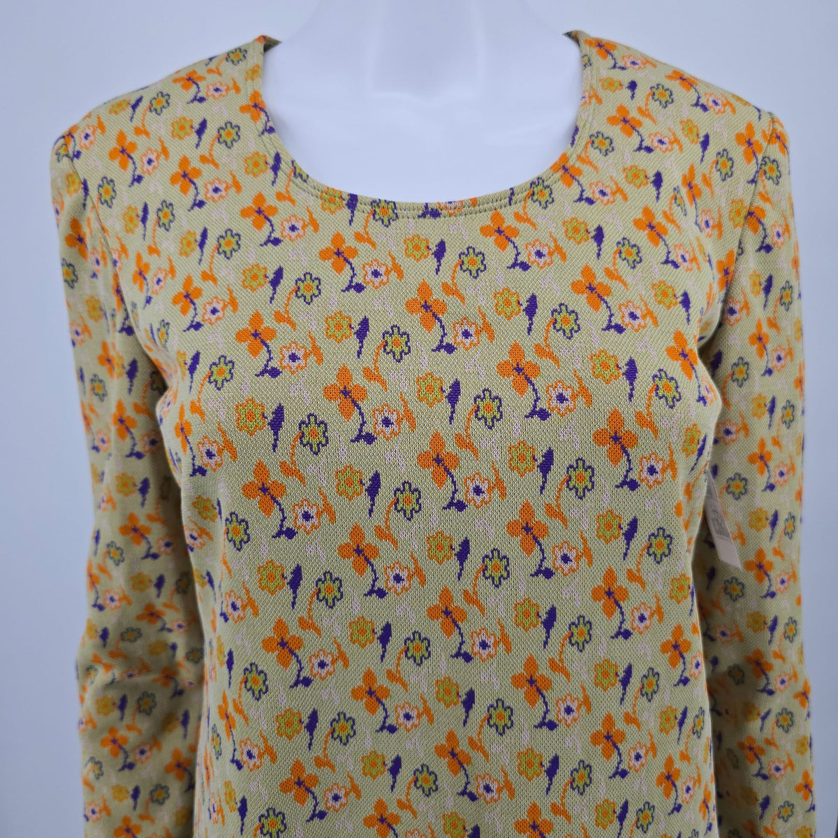 Vintage Early 1970s Floral Long Sleeve Metal Zipper A-Line Shift Mini Dress (L)