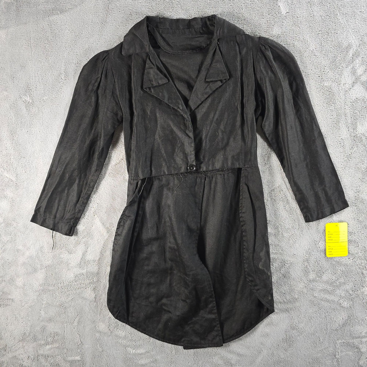Vintage 1980s Black Victorian-Style Tailcoat Stage Costume (Girls Small)