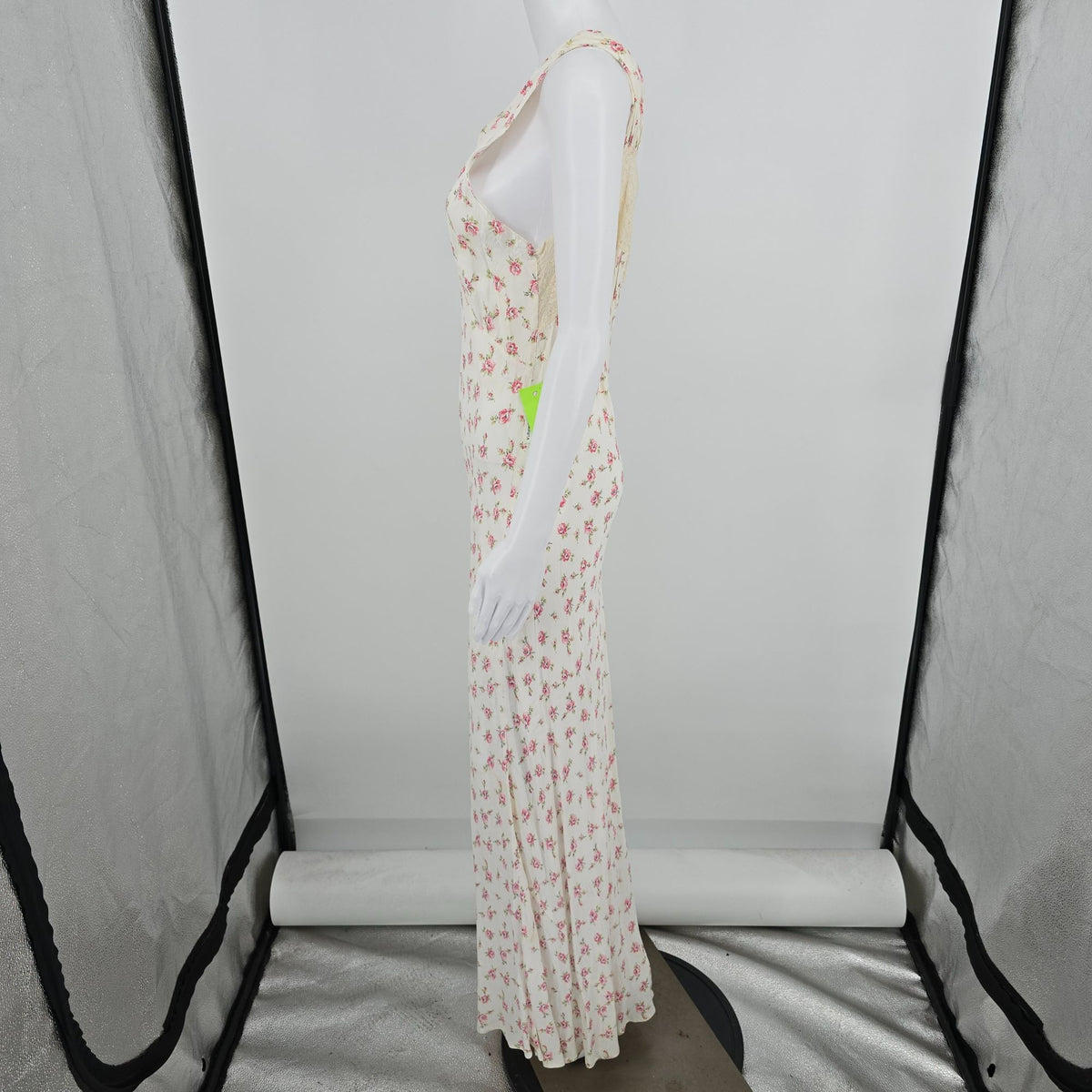 Vintage 1930s Floral Rosebud Print Bias Cut Floor Length Nightgown (M) *Flaws