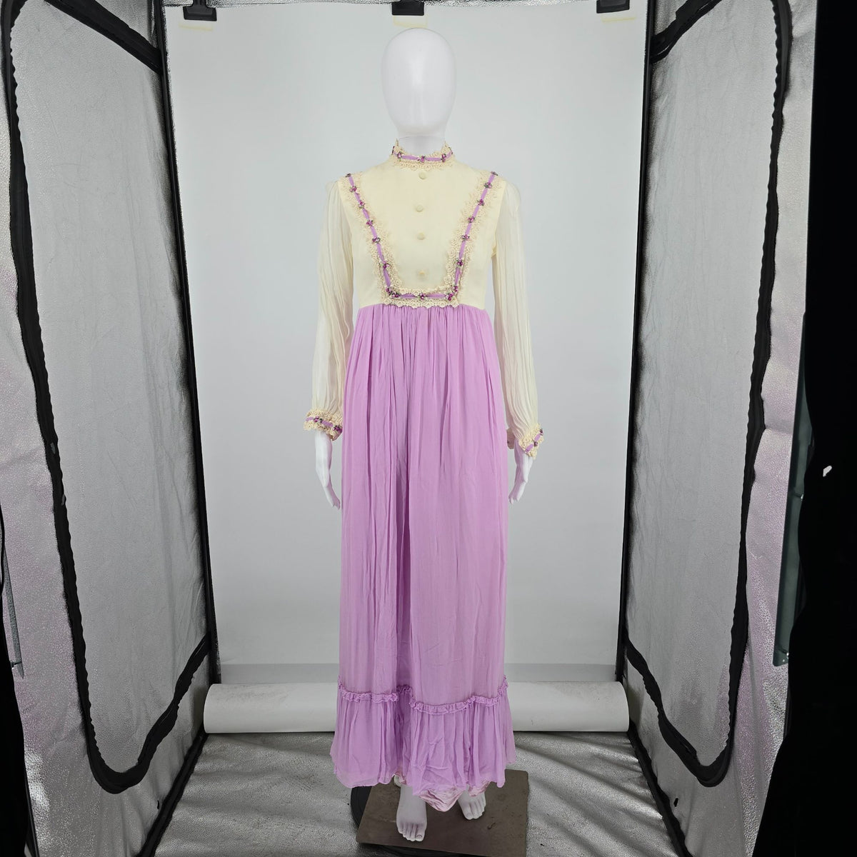 Vintage 1970s Lilac/Cream Prairie-Style Floral Lace Maxi Dress (XS) *Flaws