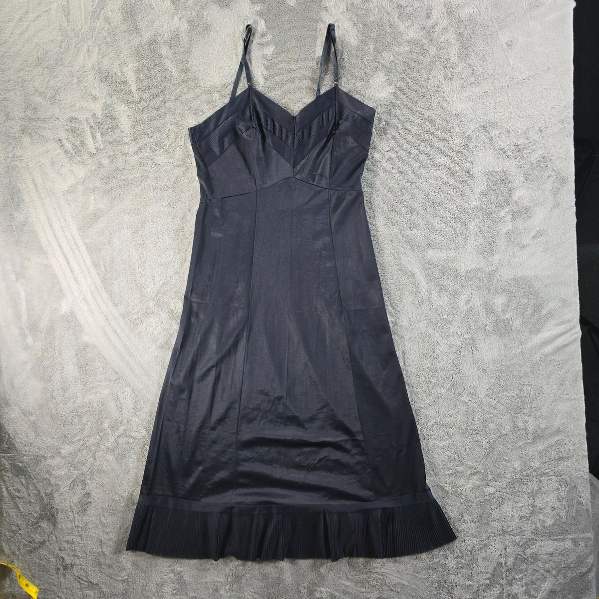 Vintage 1960s Navy Blue Nylon/Acetate Tricot Chevron Bodice Full Slip (S)