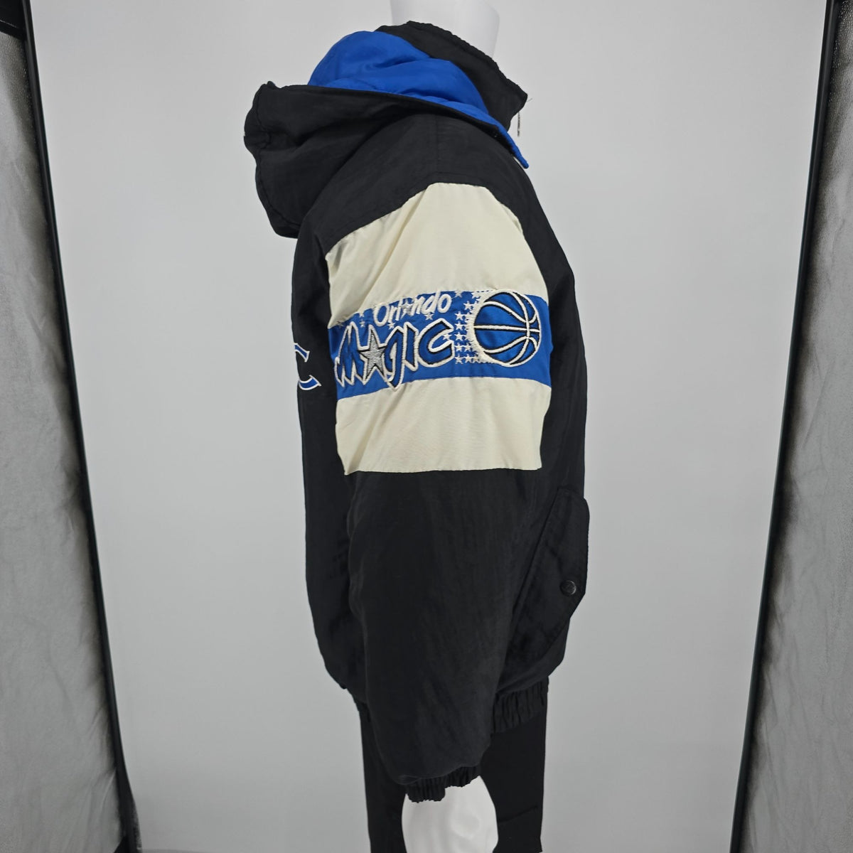 Vintage 1990s Logo Athletic NBA Orlando Magic Hooded Jacket (Youth XL) *Flaw